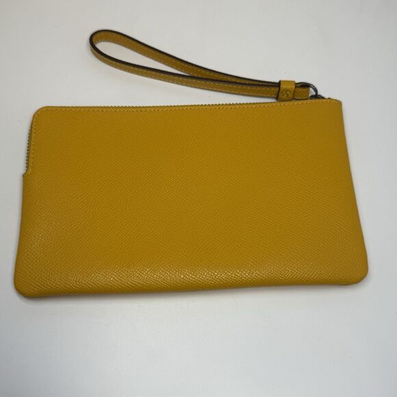 Coach Corner Zip Pebbled Leather Wristlet In Mustard Yellow New - Picture 3 of 8